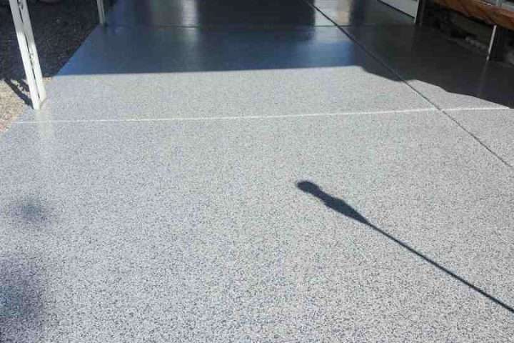 how to prevent tire marks on driveway image